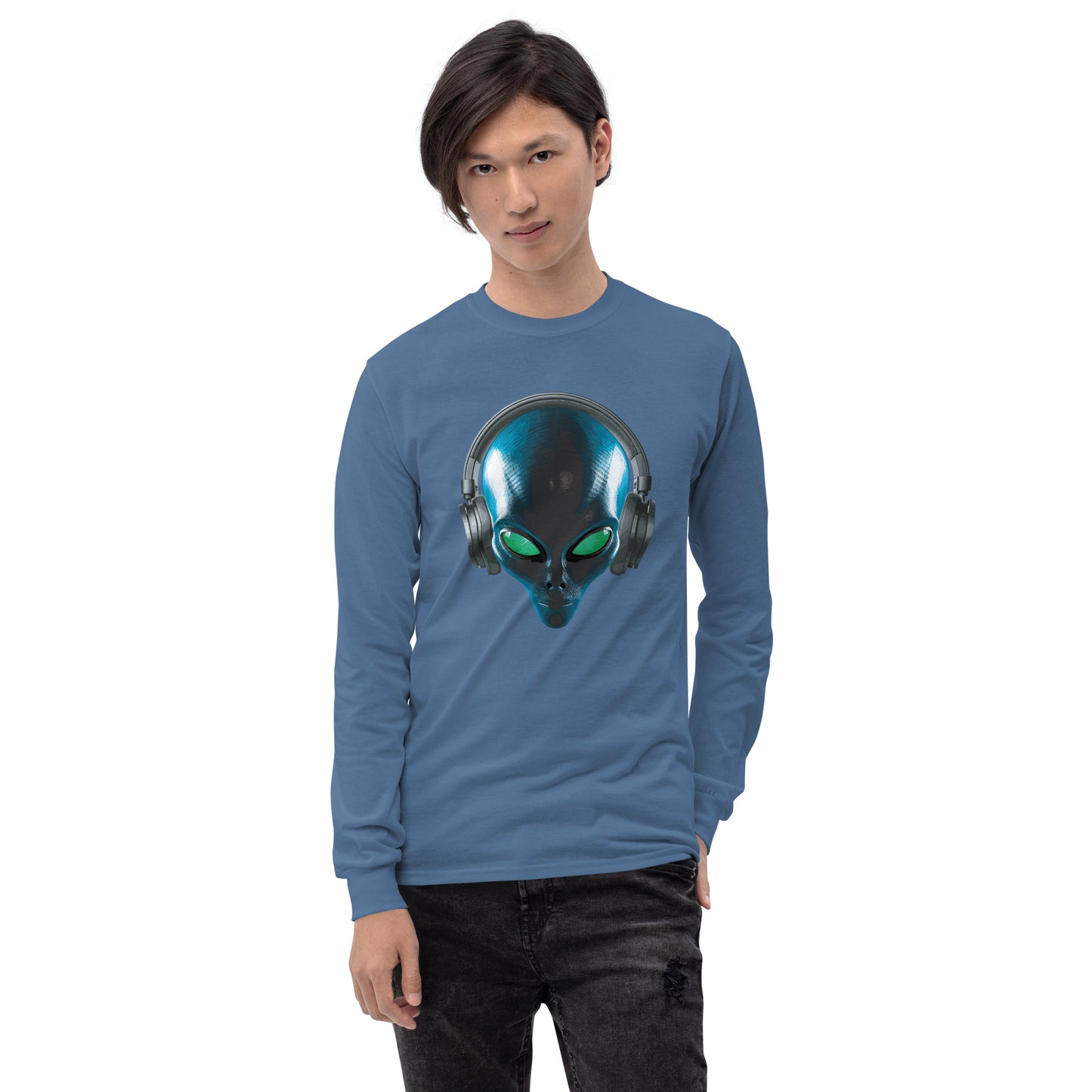 Alien with headphones Men’s Long Sleeve Shirt