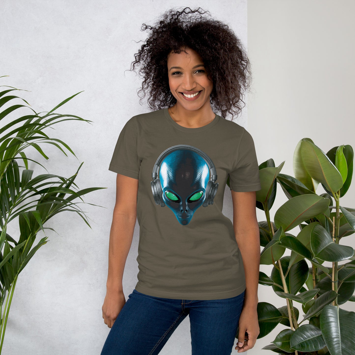 Alien with headphones women’s t-shirt