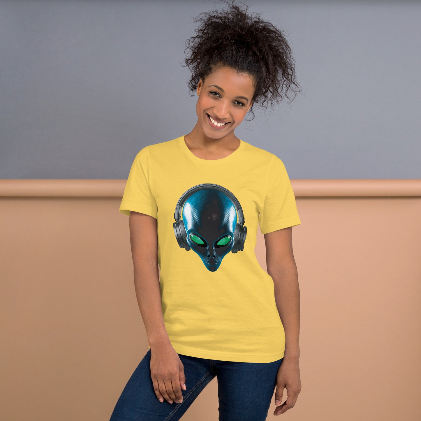 Alien with headphones women’s t-shirt